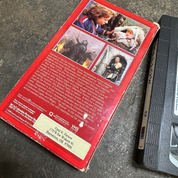 Willow (VHS, 1988) Val Kilmer, Joanne Whalley, Warwick Davis Vintage Tape - Picture 4 of 4